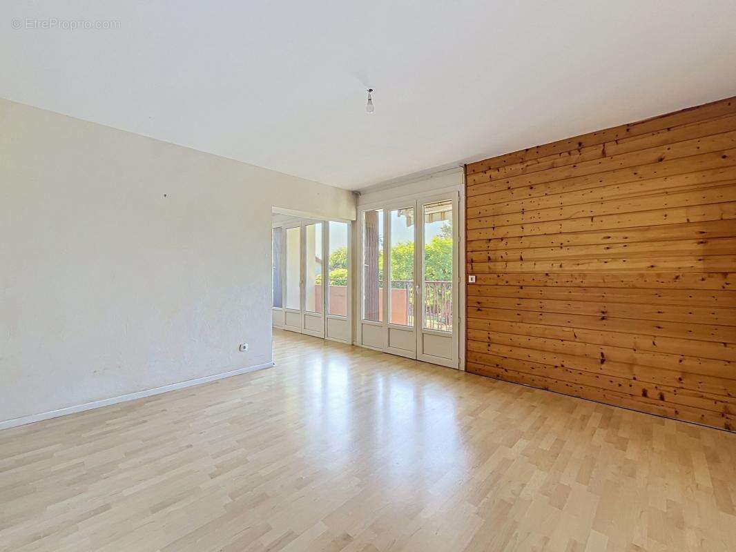 Appartement à TOURNON-SUR-RHONE