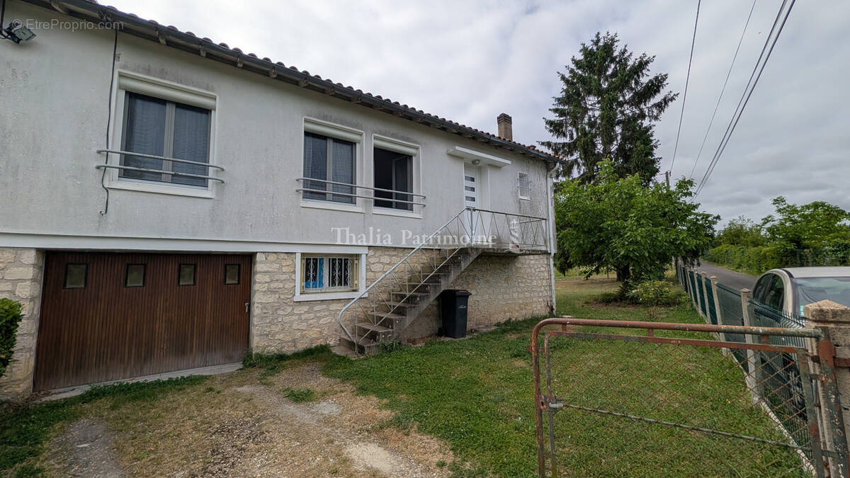 Maison à GOND-PONTOUVRE