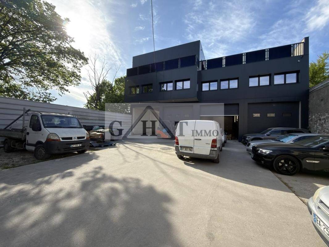 Commerce à VIGNEUX-SUR-SEINE