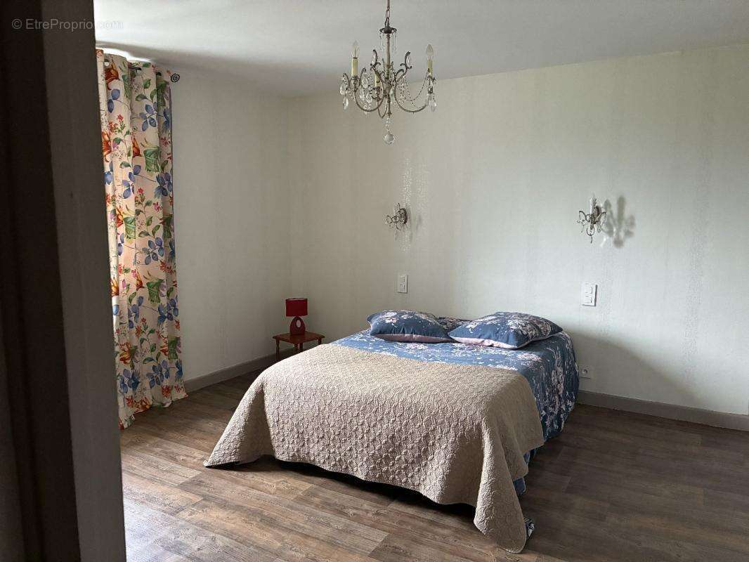 Maison à MONTREDON
