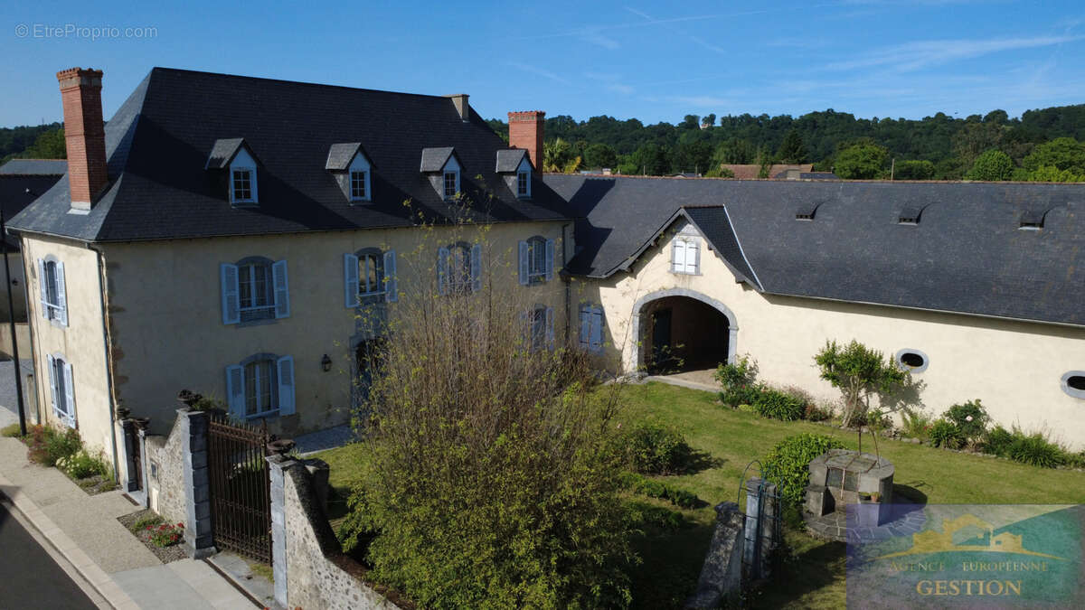Maison à ESPOEY
