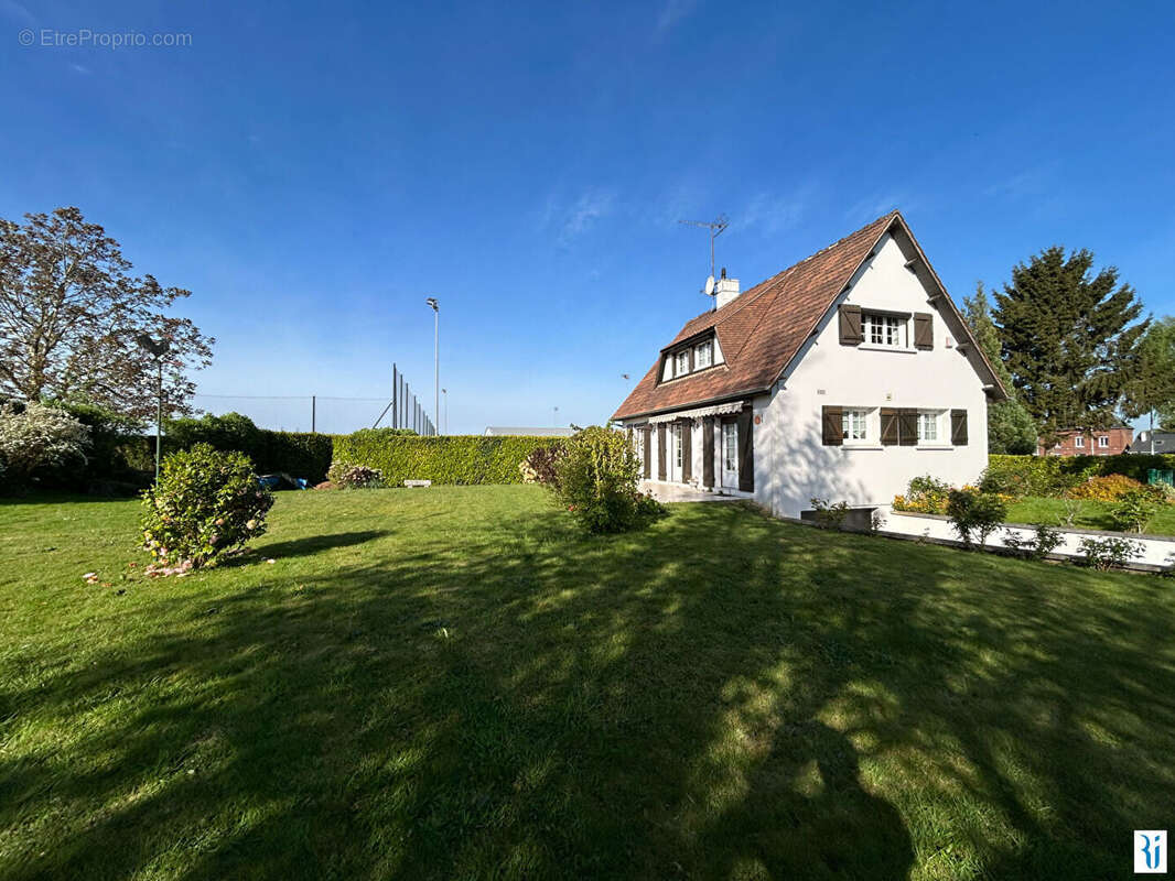 Maison à SAINT-PIERRE-DE-VARENGEVILLE