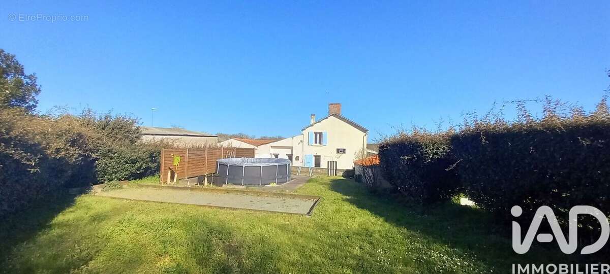 Photo 2 - Maison à VENANSAULT
