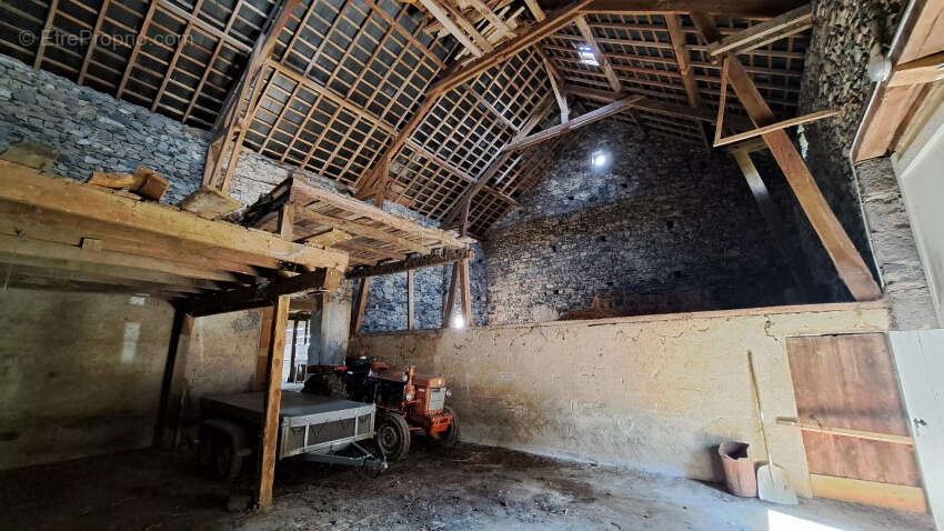 Maison à MANZAT