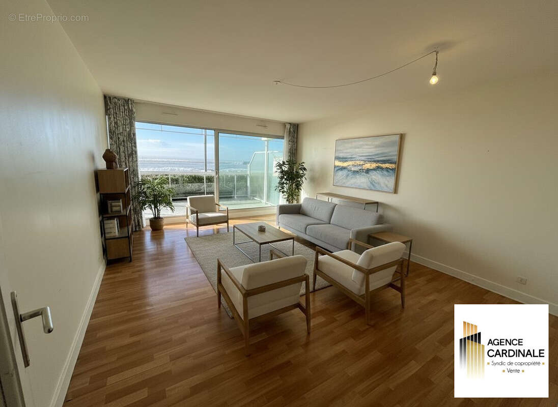 Idée décoration avec IA - Appartement à QUIBERON