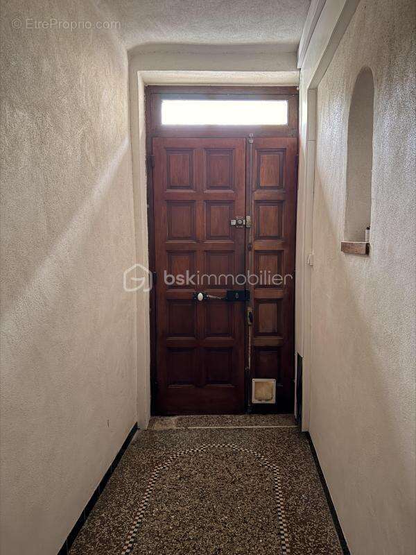 Appartement à SAINT-LAURENT-D'AIGOUZE