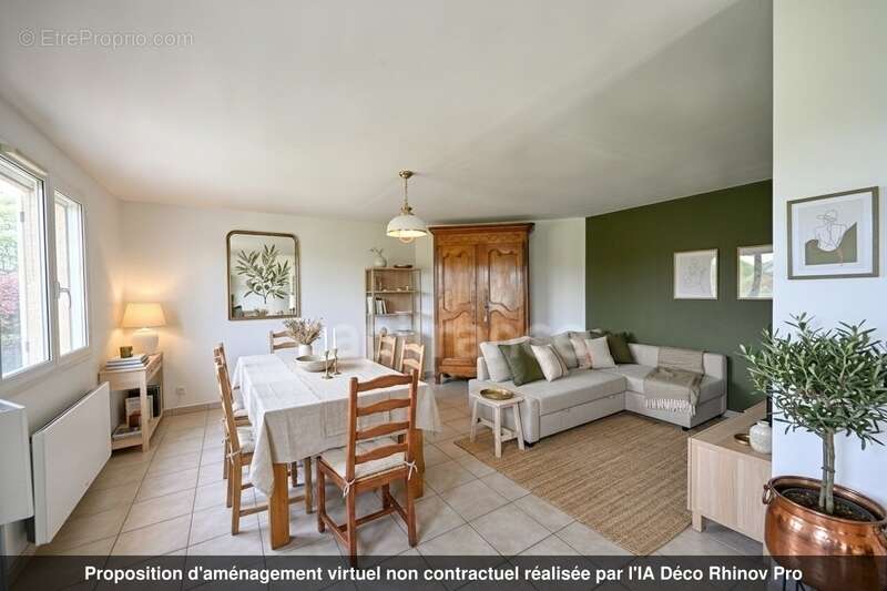 Appartement à COURZIEU