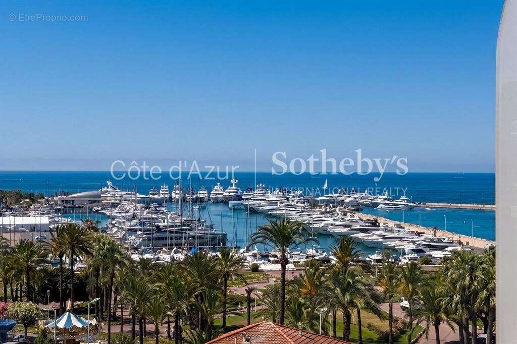 Appartement à CANNES