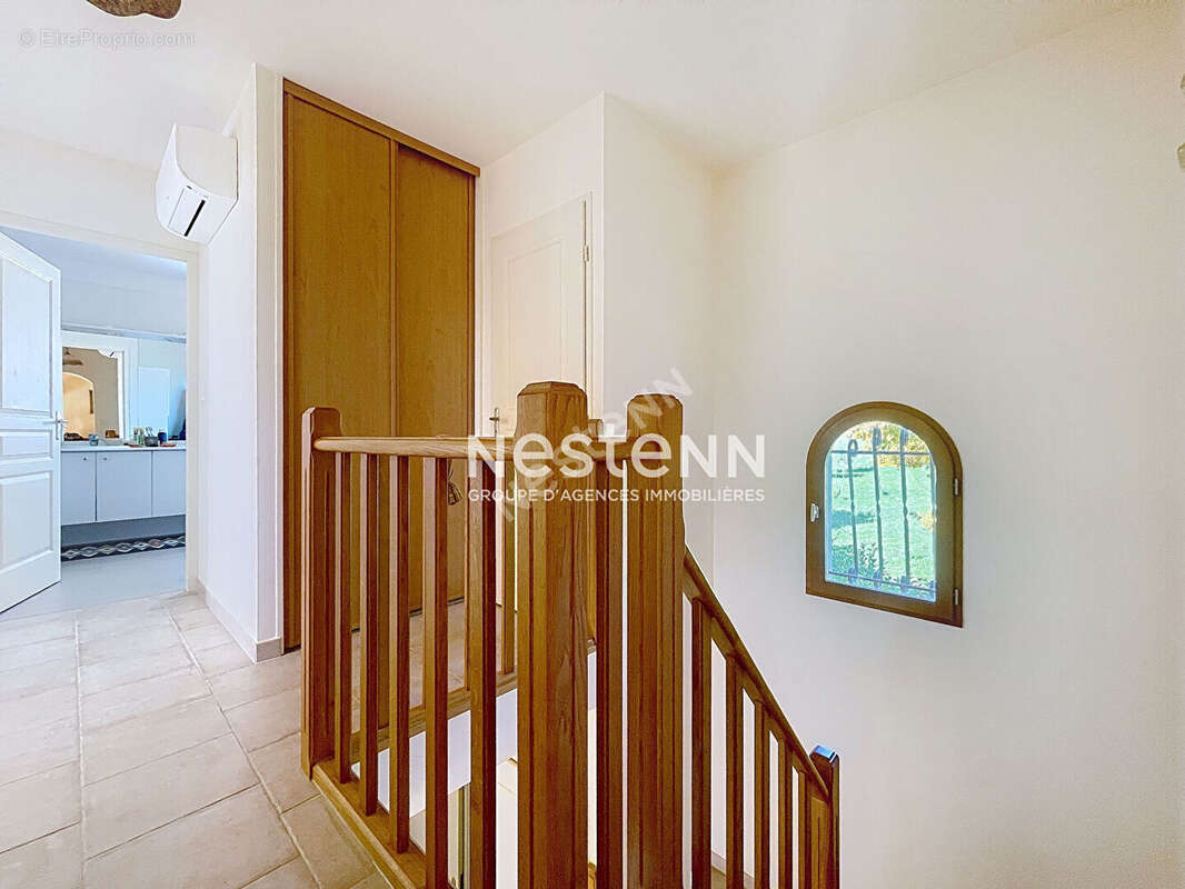 Calme absolu aux portes de la campagne - Villa indépendante de 166m2 habitables, 6 pièces, 4 chambres, vaste jardin, garage, pis - photo 8