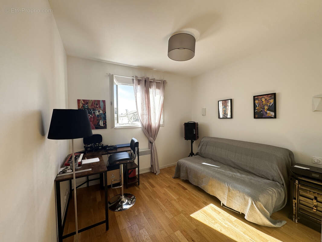 À Coursan, Bel appartement avec jardin et terrasse - photo 10