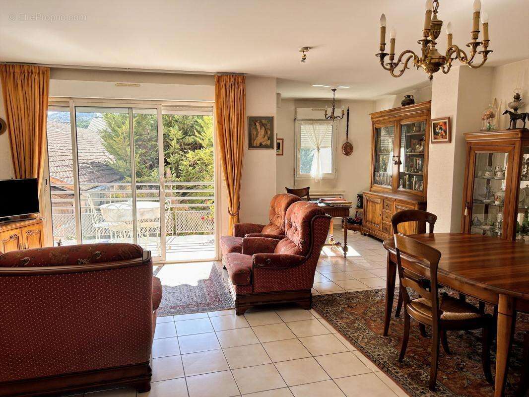 Appartement à VAISON-LA-ROMAINE