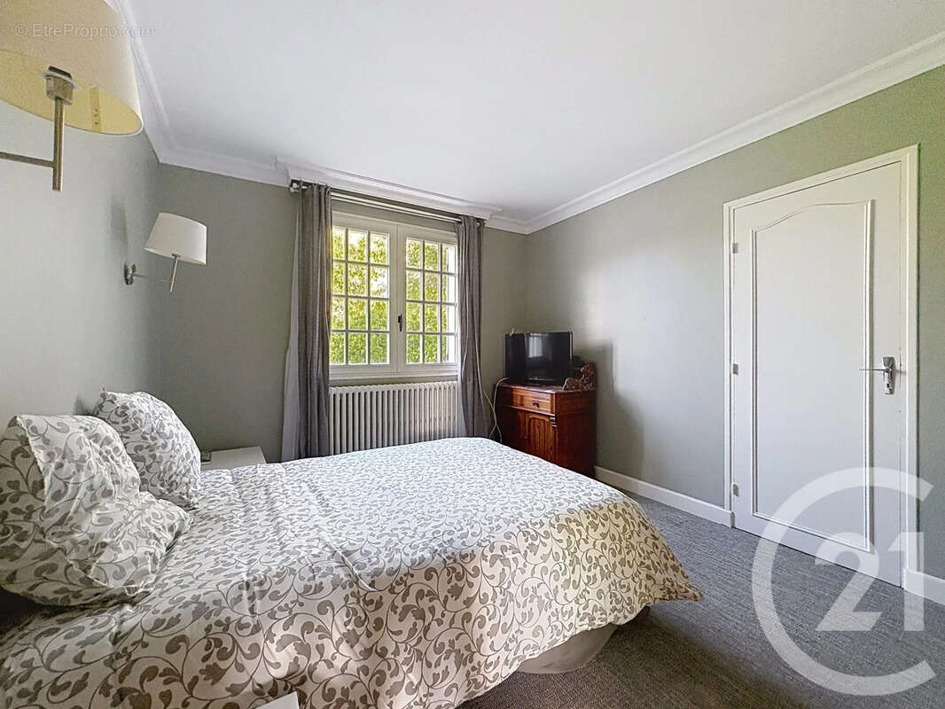 Maison 111 m² à Saint-Andre-Les-Vergers  - photo 11