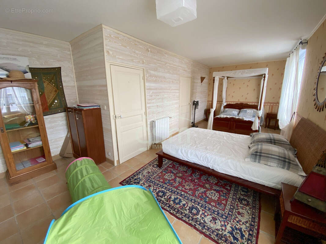 Maison à SAINTE-MAURE-DE-TOURAINE