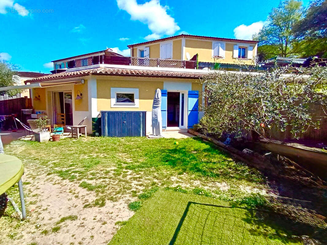 Appartement à MONTAUROUX