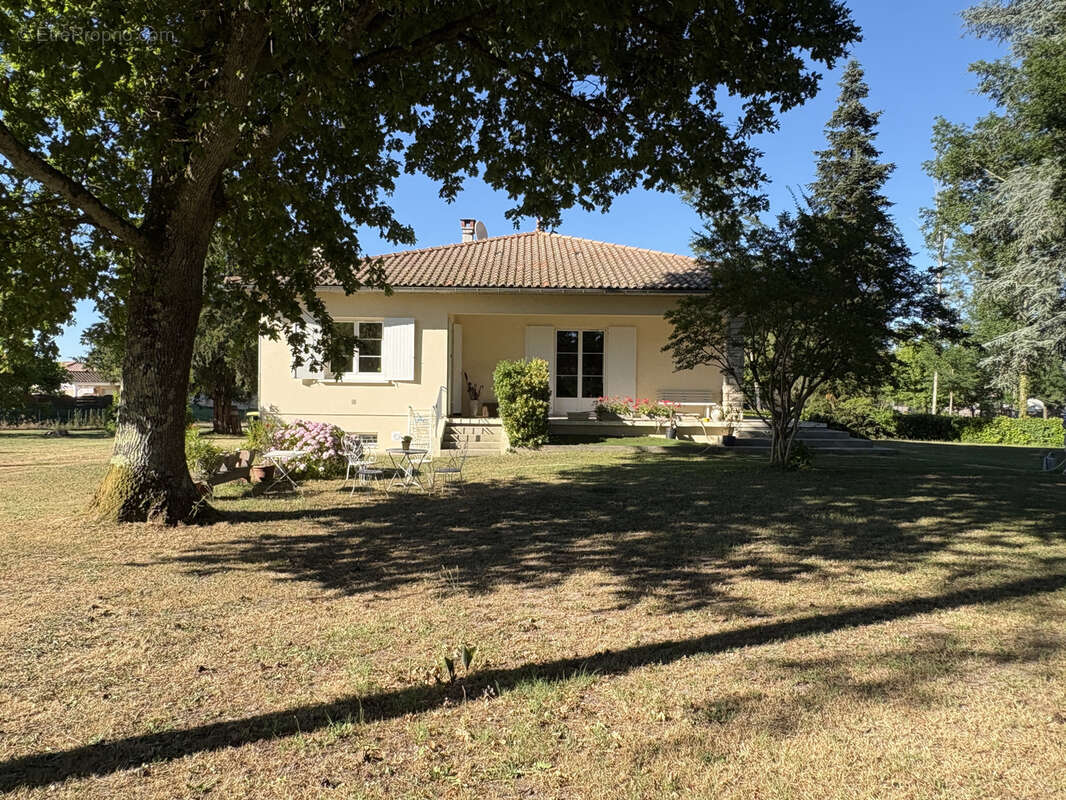 Maison à ROAILLAN