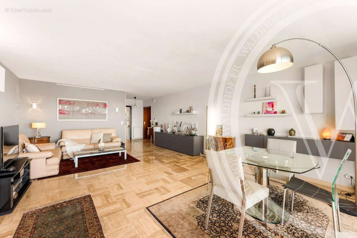 Appartement à ROQUEBRUNE-CAP-MARTIN