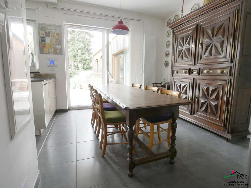 Maison 328 m² à Erstein  - photo 9