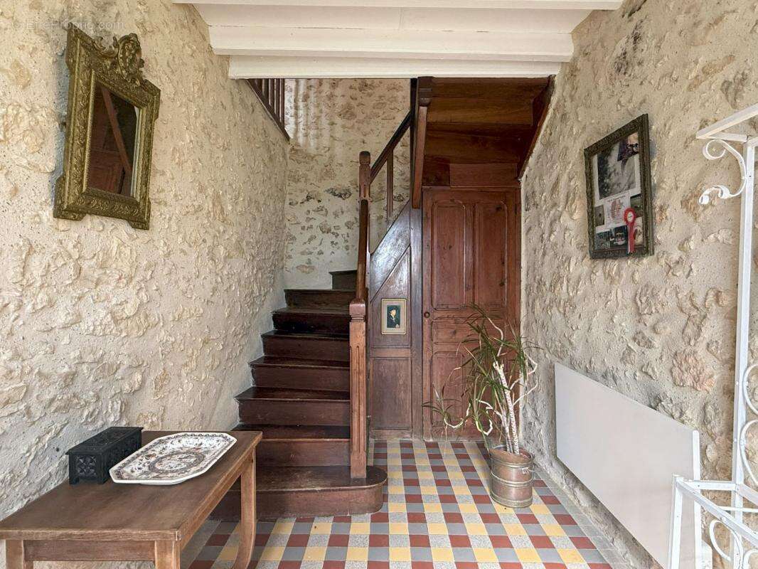 Maison à VALENCE-SUR-BAISE