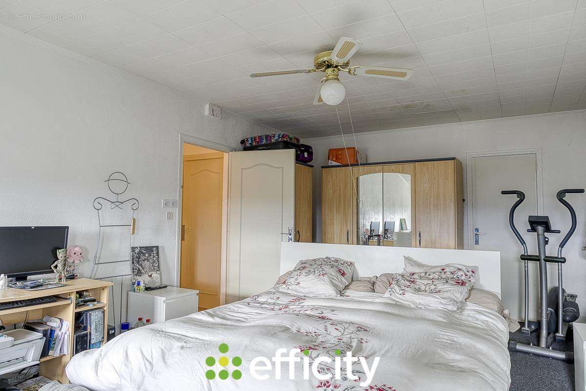 Maison à SALAISE-SUR-SANNE