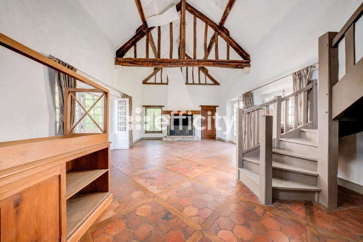 Maison 420 m² à La Boissiere-Ecole  - photo 6
