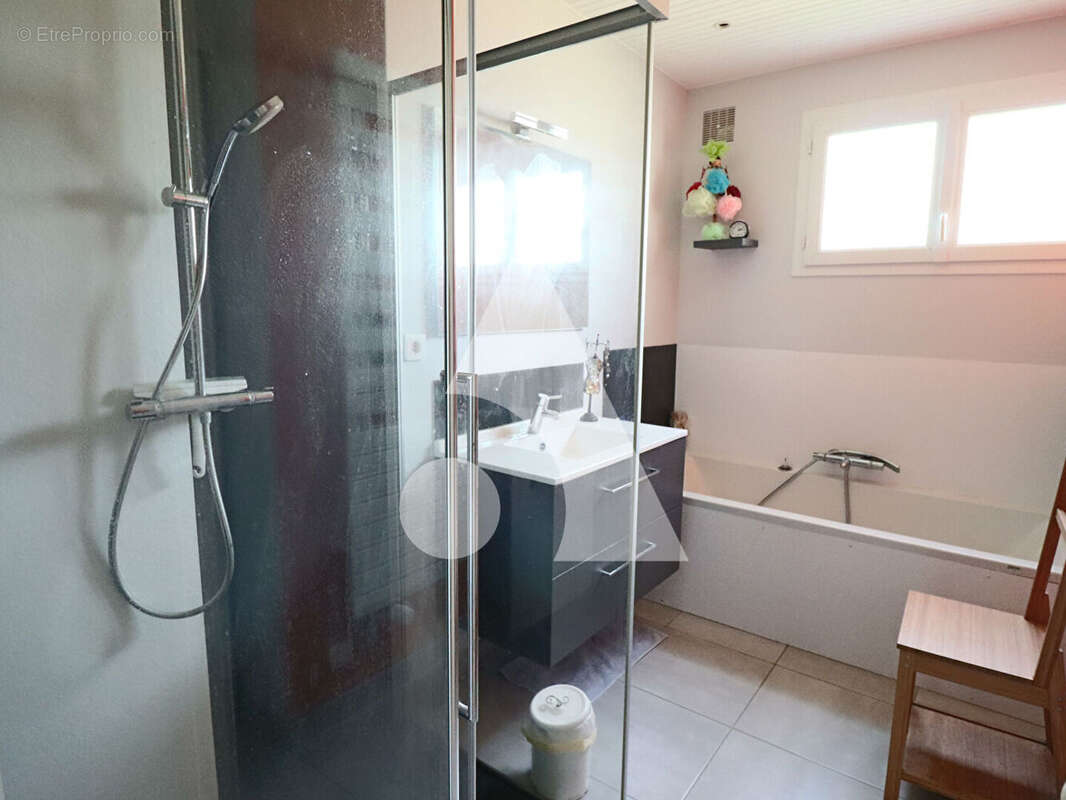 Maison La Tremblade 5 pièce(s) 153 m2 - photo 8