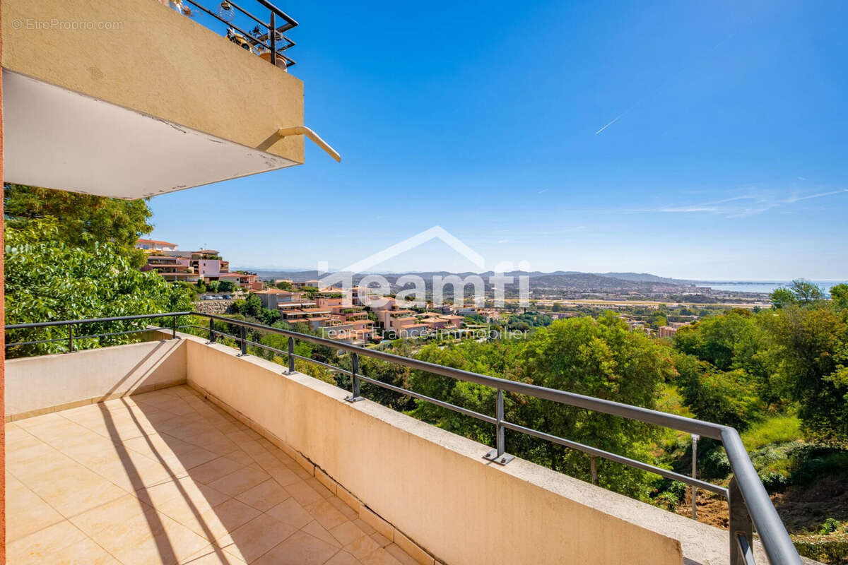 Appartement à MANDELIEU-LA-NAPOULE
