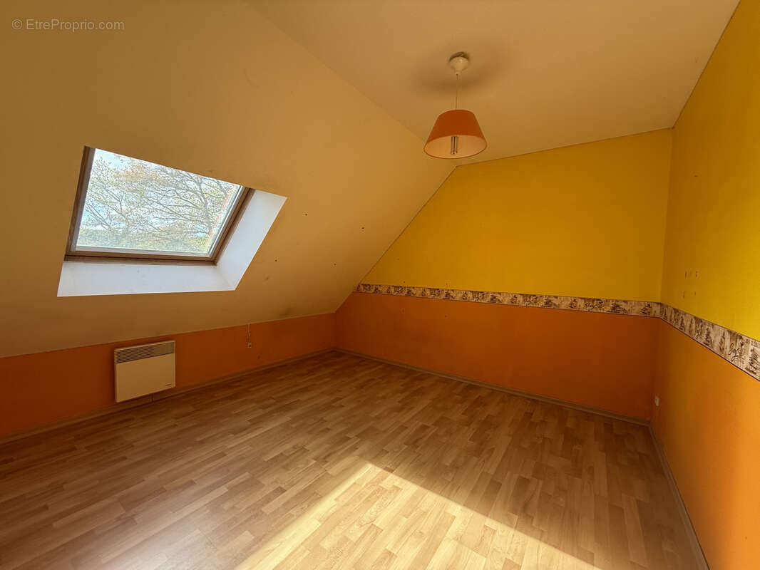 Maison à YVRE-L'EVEQUE