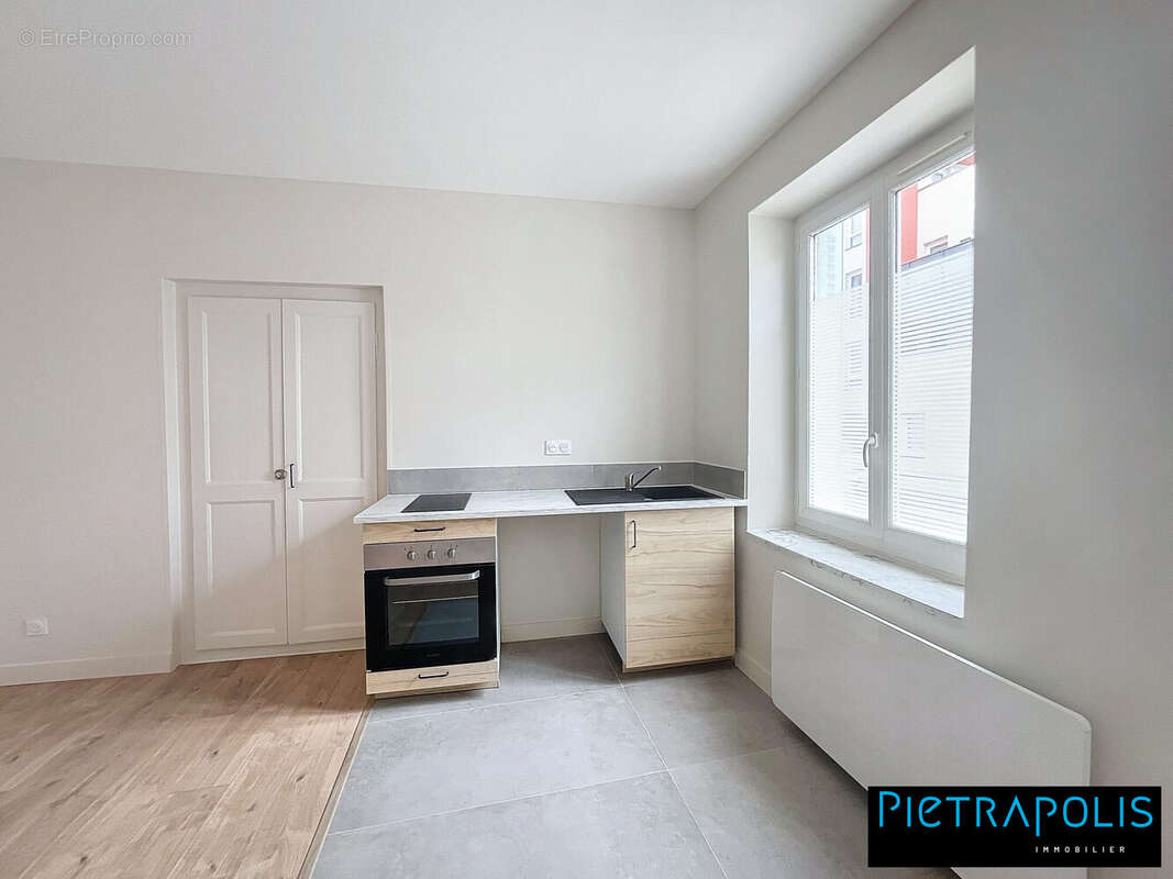 Appartement à SATHONAY-CAMP