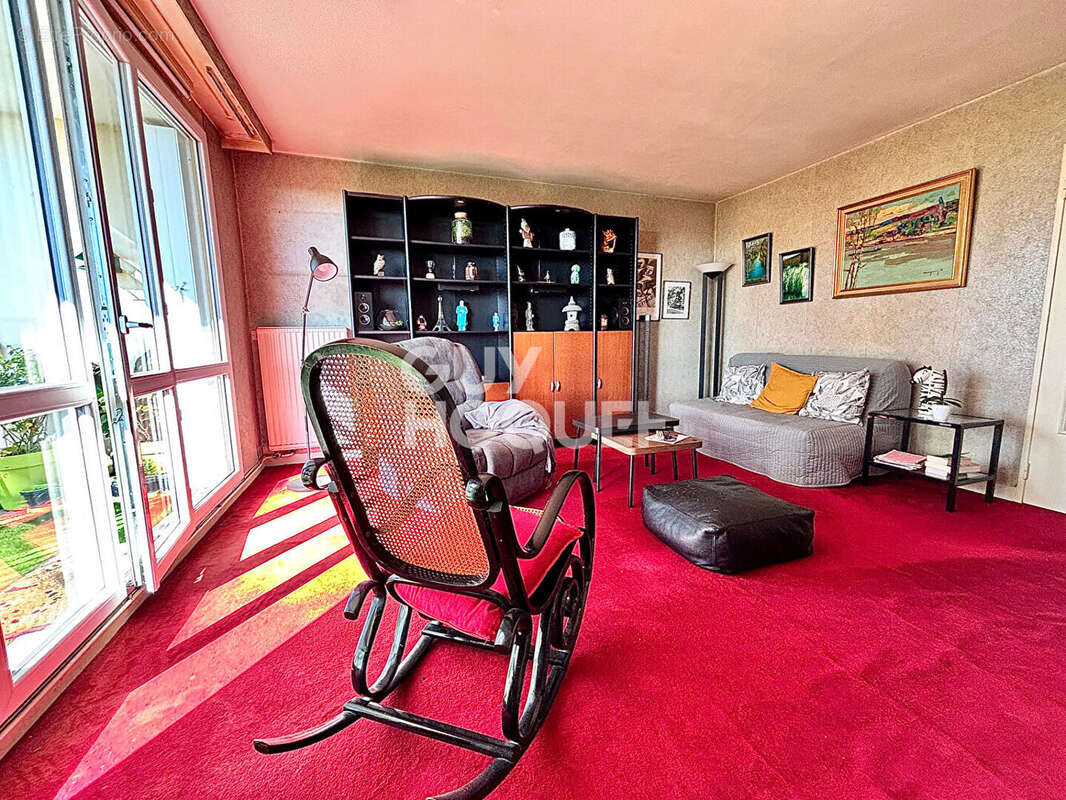 Appartement à CORBEIL-ESSONNES