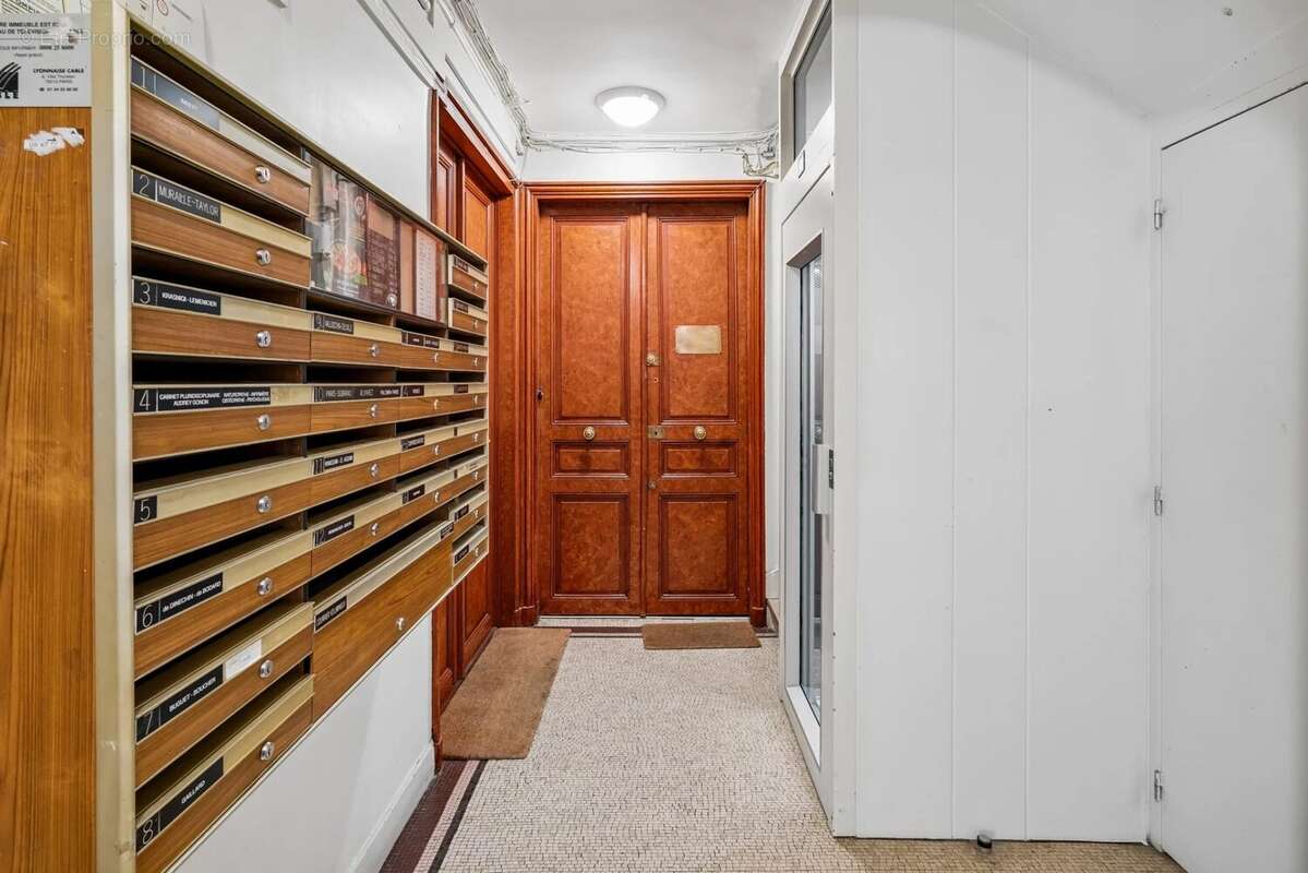 Appartement à PARIS-18E