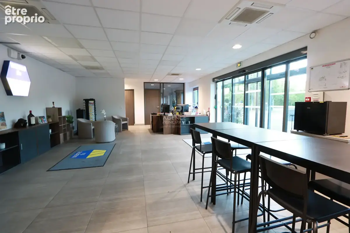 Local d'activité Ennery  - 952 m²  individuel sur 4970 m² de terrain - photo 5