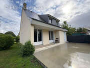 Maison à SAINT-CLEMENT-DES-LEVEES