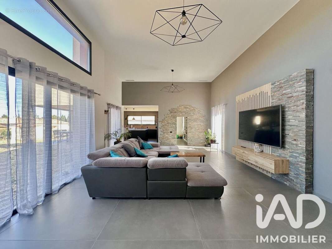 Maison 200 m² à Opoul-Perillos  - photo 2