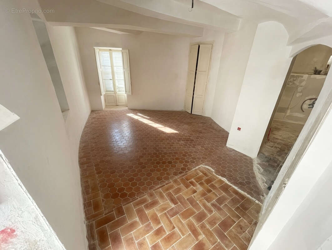Maison de village Cuers 93 m2 - photo 3