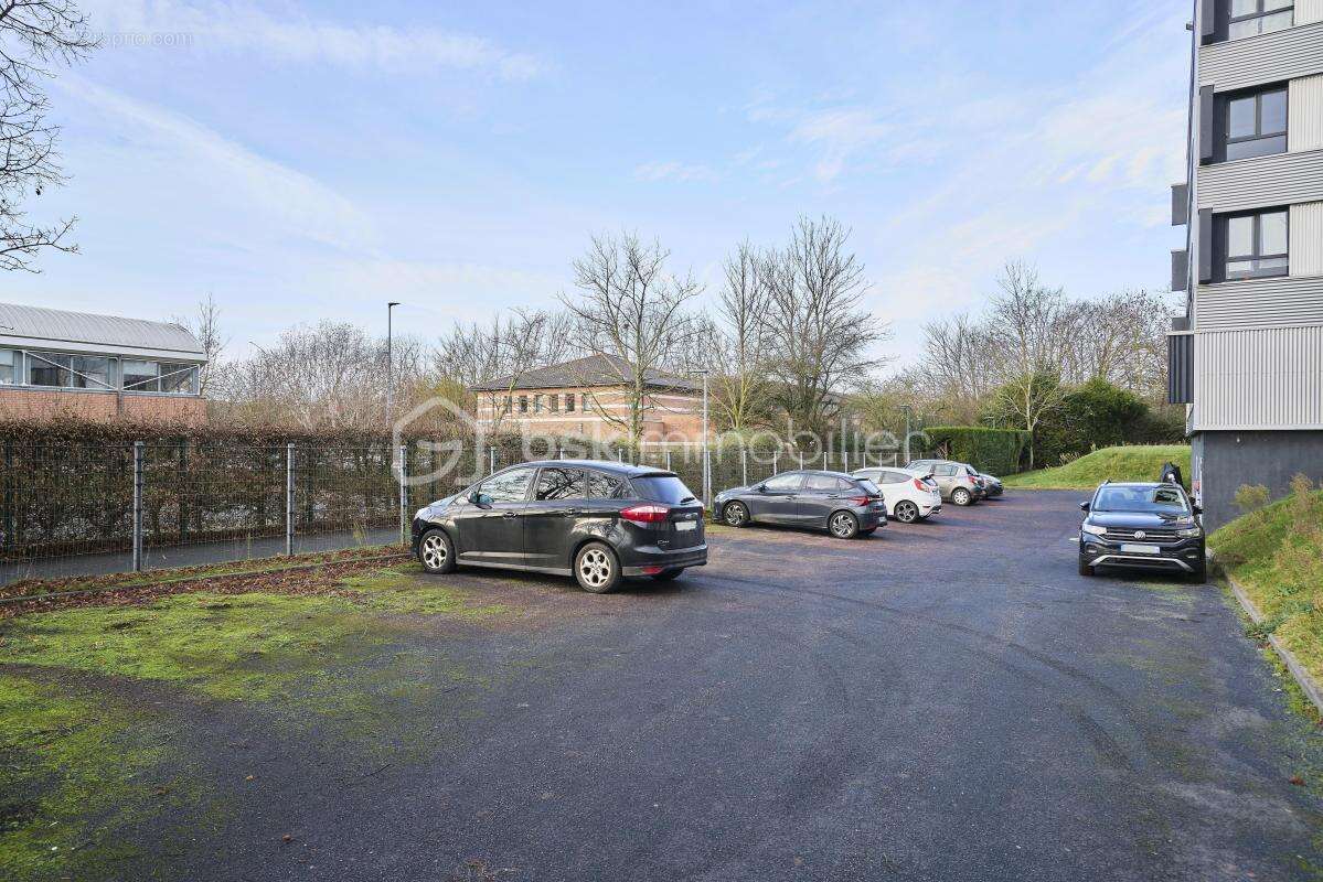 INVESTISSEMENT CLÉ EN MAIN – Rentabilité brute jusqu'à 7,50 %* – T1 bis rénové avec parking privatif - photo 7