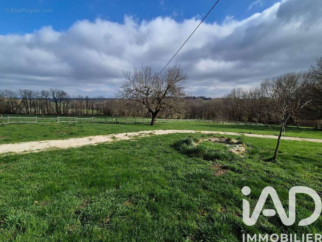 Maison 90 m² à Varaignes  - photo 5