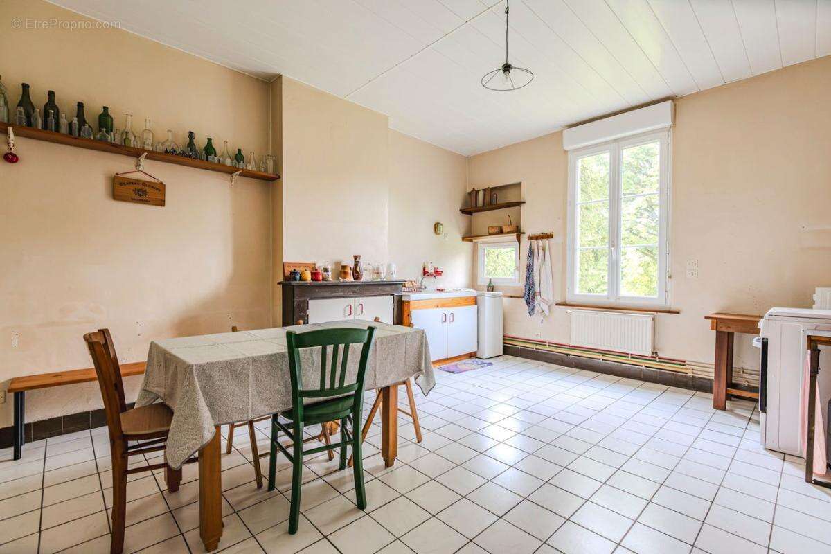 Maison de charme, jardin et dépendances - photo 4