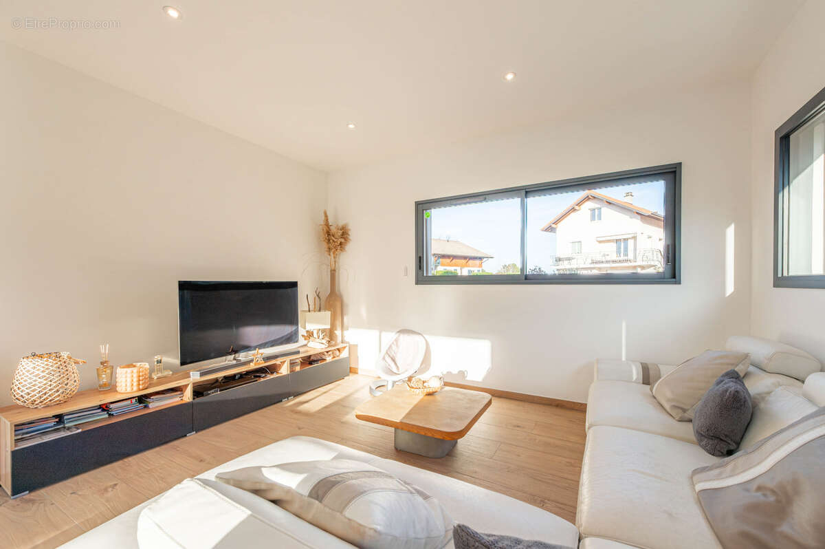 Maison à BRENTHONNE