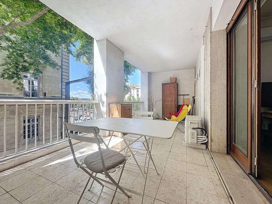 Avignon intra muros appartement t2 - terrasse  - ascenseur - photo 9