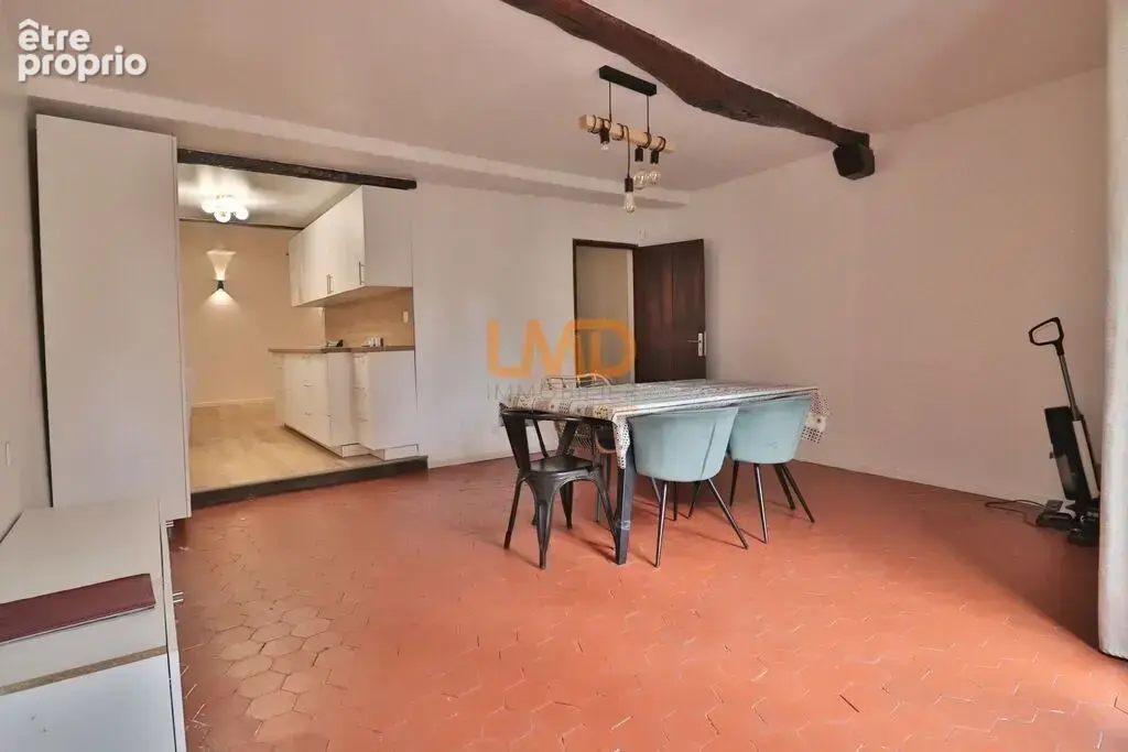 Saint Maximin – Maison de ville rénovée – Terrasse 27m2 – Garage - photo 3