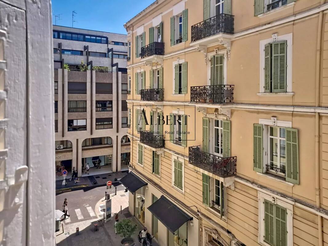 Cannes Centre – Superbe 2 Pièces à deux pas de la Croisette et de la rue d’Antibes - photo 3