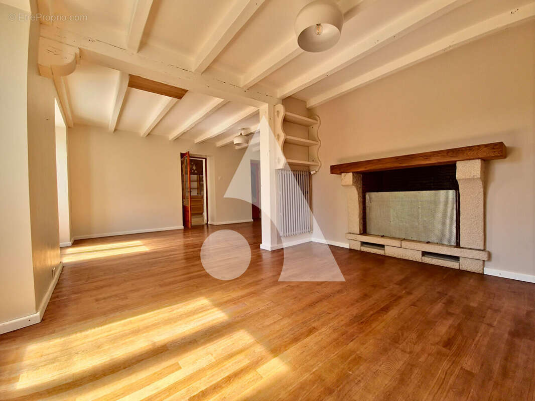 Maison Traditionnelle de caractère, 214m², 8 pièces, 5 chambres. - photo 5