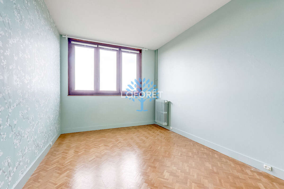 Appartement à FONTENAY-SOUS-BOIS