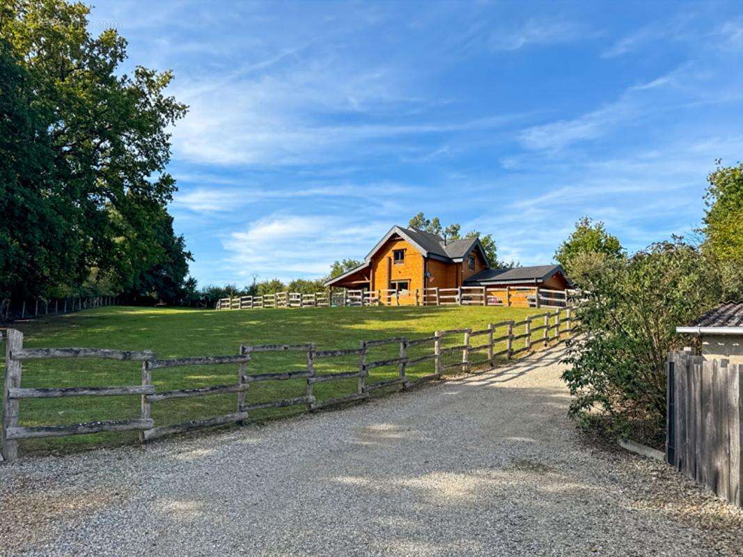 Maison à SOUVIGNE-SUR-SARTHE