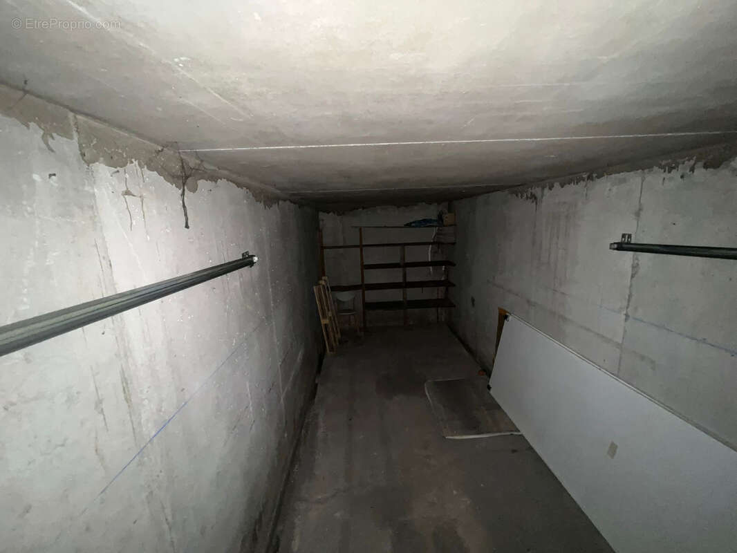 Appartement à SAINT-LAURENT-DU-VAR