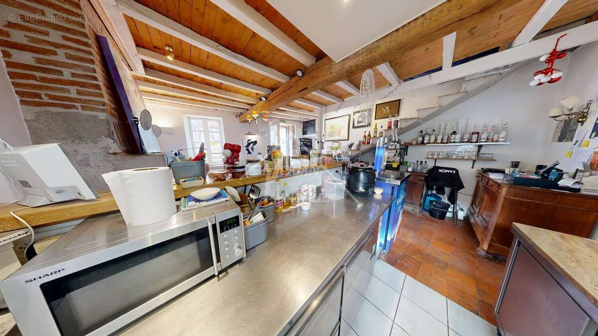 Commerce à CHARROUX