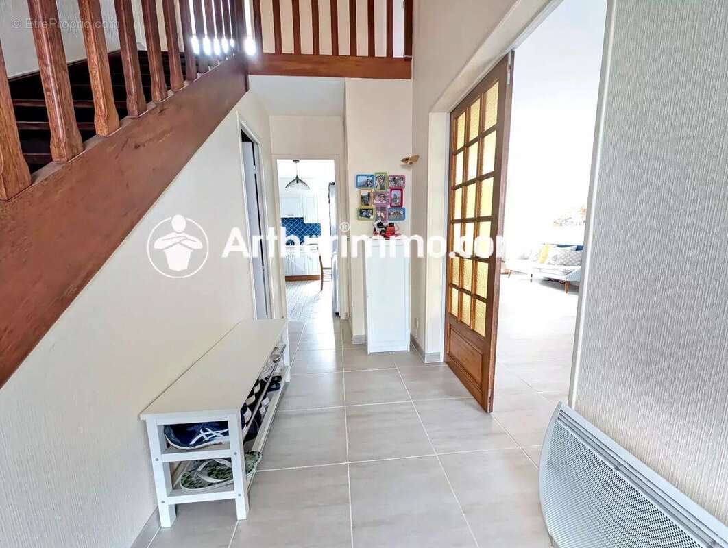 Maison à SAVIGNY-LE-TEMPLE