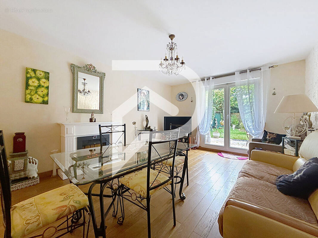 Appartement à NOISEAU