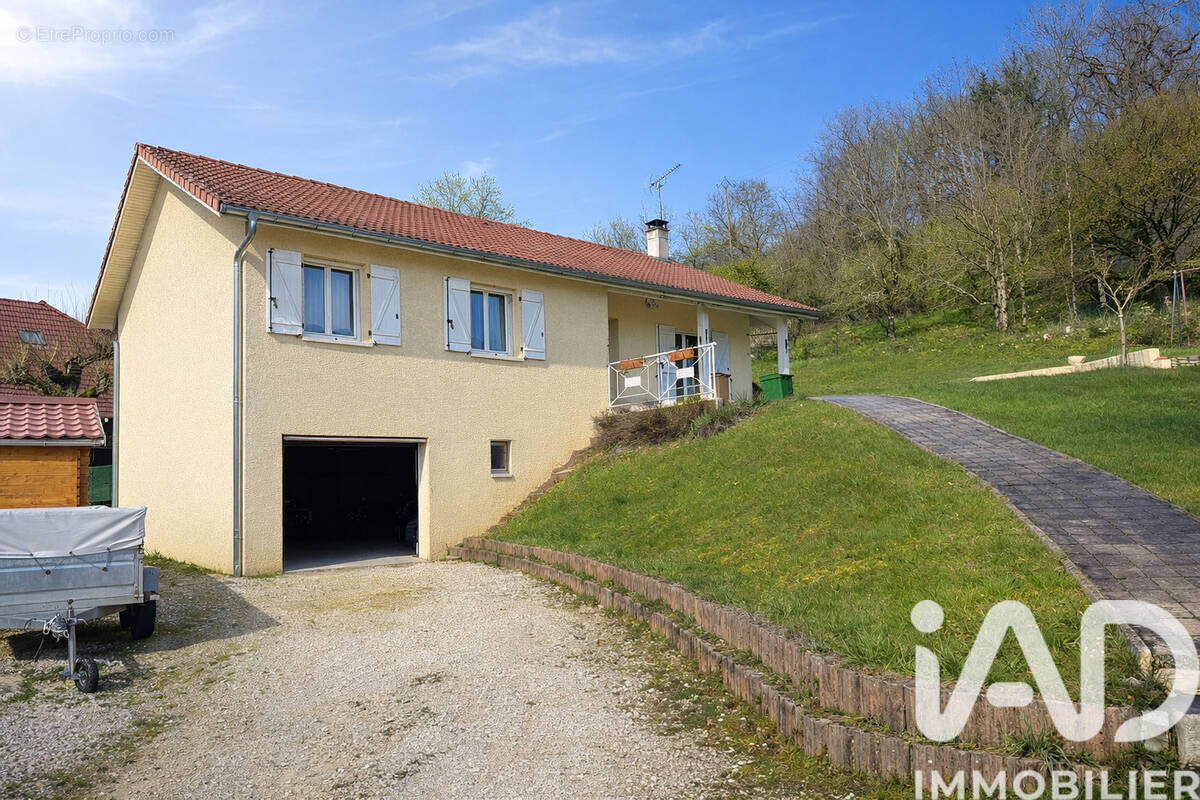 Photo 1 - Maison à MORESTEL