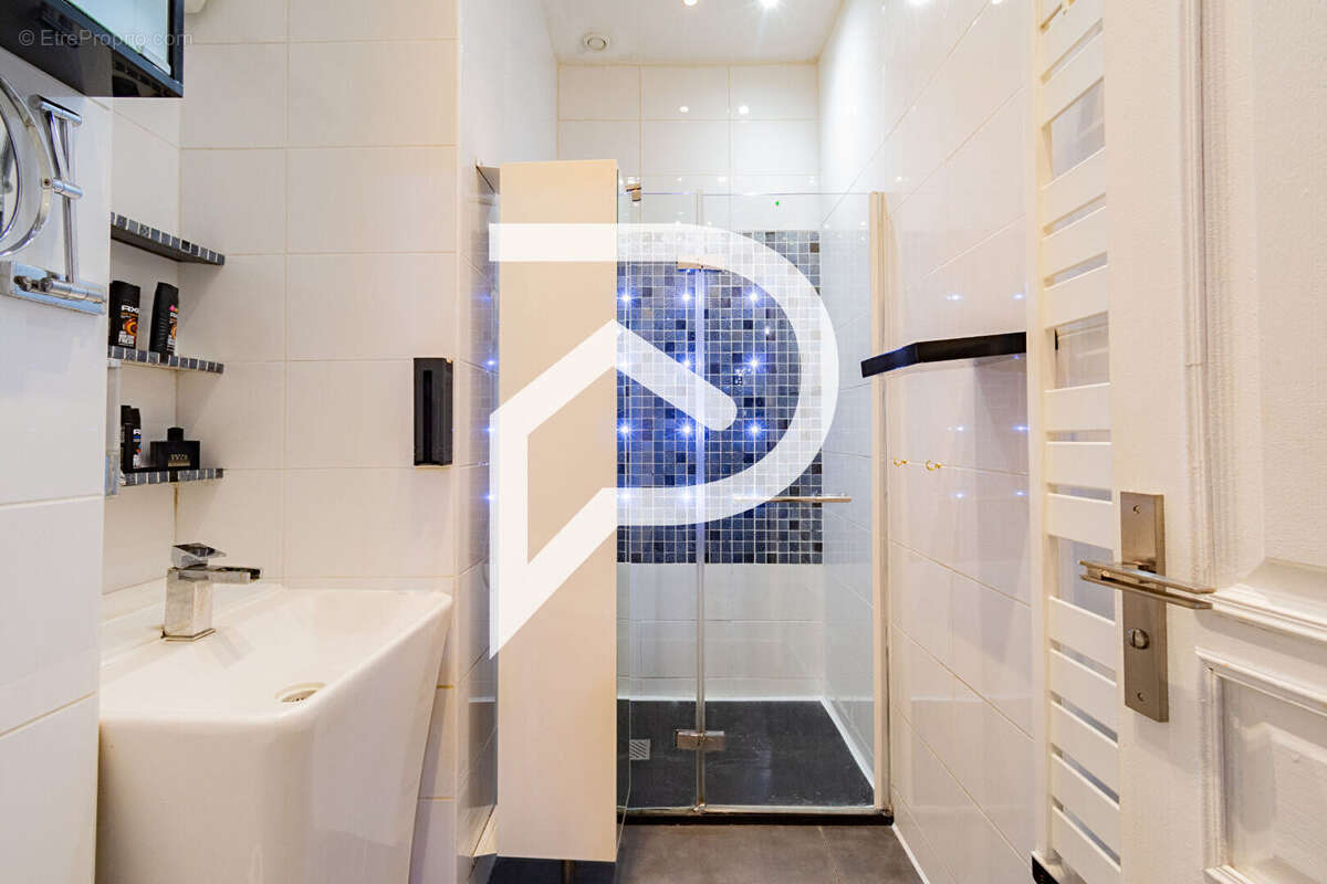 Appartement à MARSEILLE-6E